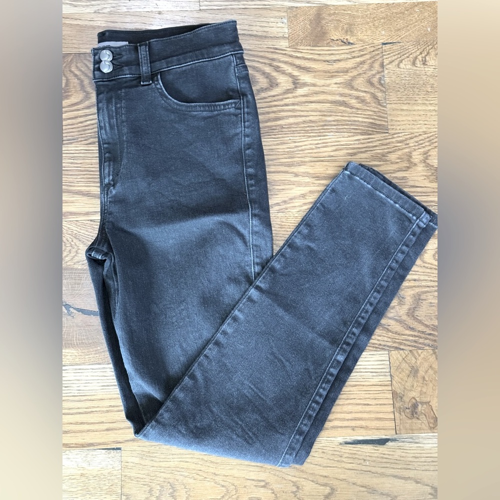 Joe's Jeans. High Rise Skinny, Faded Black. *Rare Double Button* size 27.